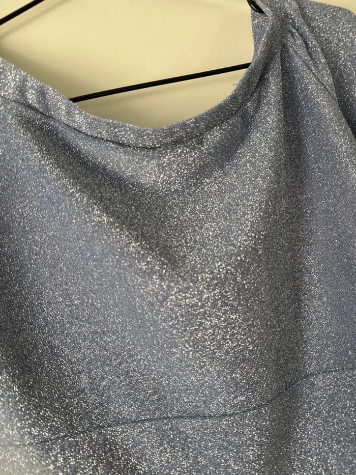 👗Robe - bleu argenté avec des paillettes- très bon état - photo numéro 3