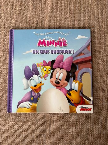 Livre Minnie un œuf surprise