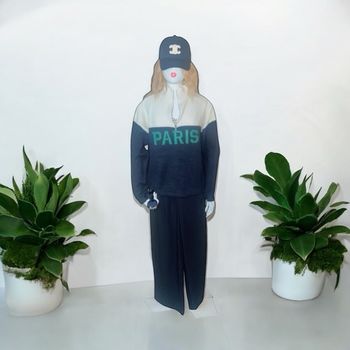 Pull noir et blanc Paris