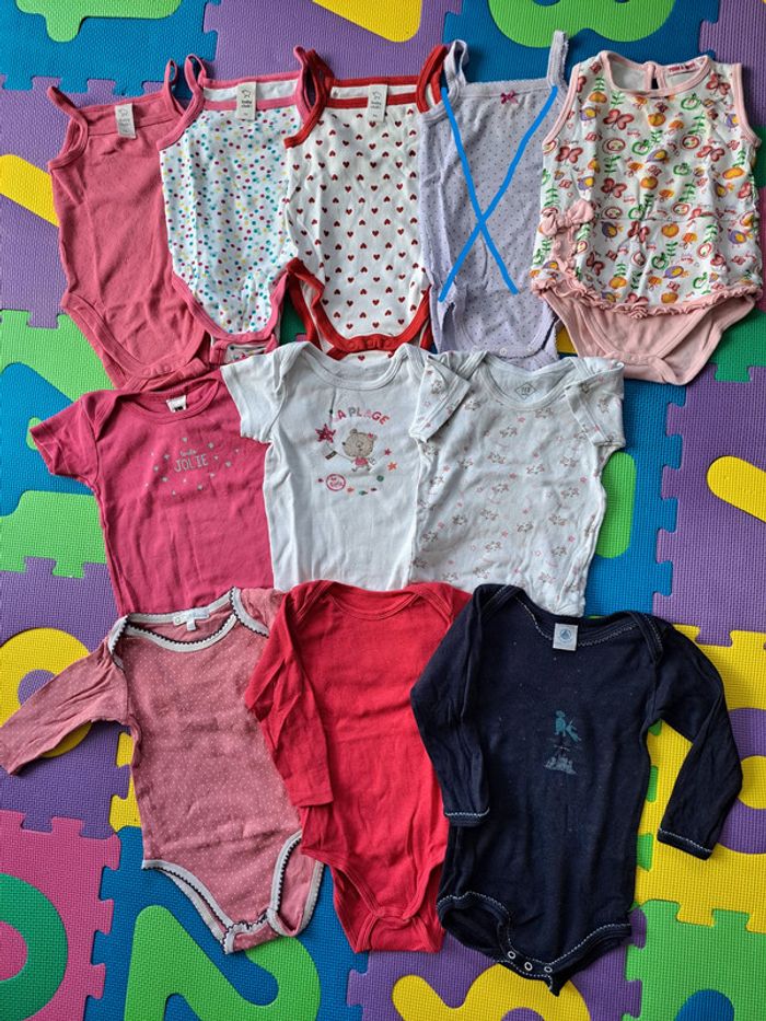 Lot de 10 bodies 12m