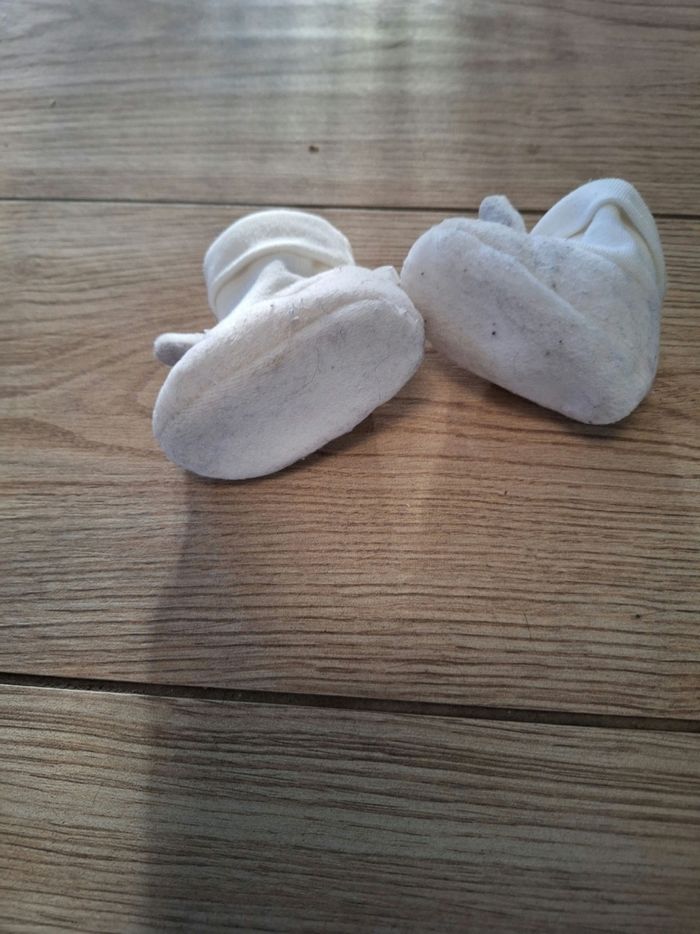 Chaussons bébé mixtes blancs 0/3 mois - photo numéro 3
