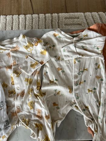 Lot 5 pyjamas