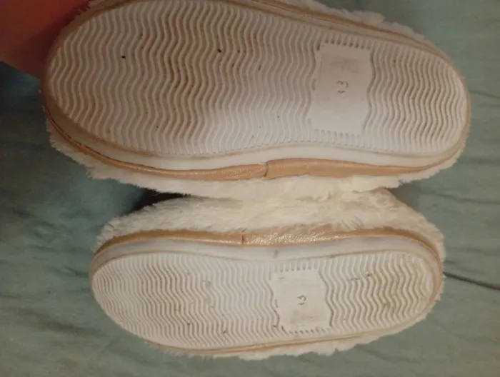 Pantoufles Taille 33 - photo numéro 6