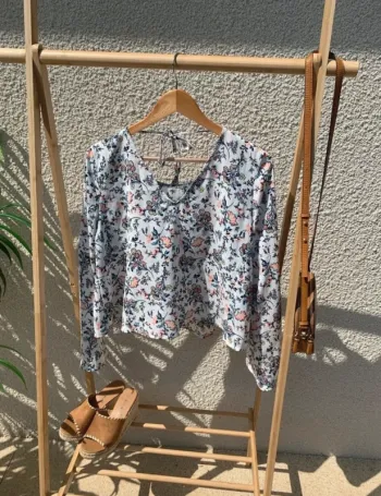 Haut Mango blanc fleuri