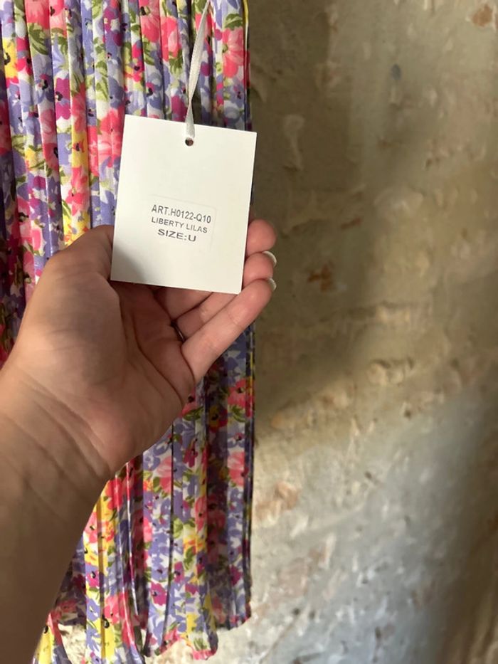 Jupe courte fleurie - photo numéro 5