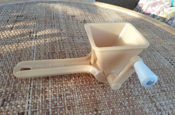 Moulin à persils et fines herbes , ail n°1