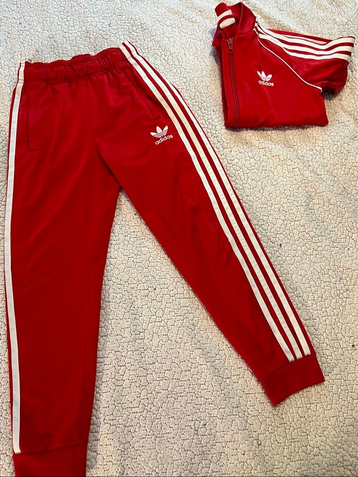 Ensemble jogging adidas rouge et blanc - photo numéro 10
