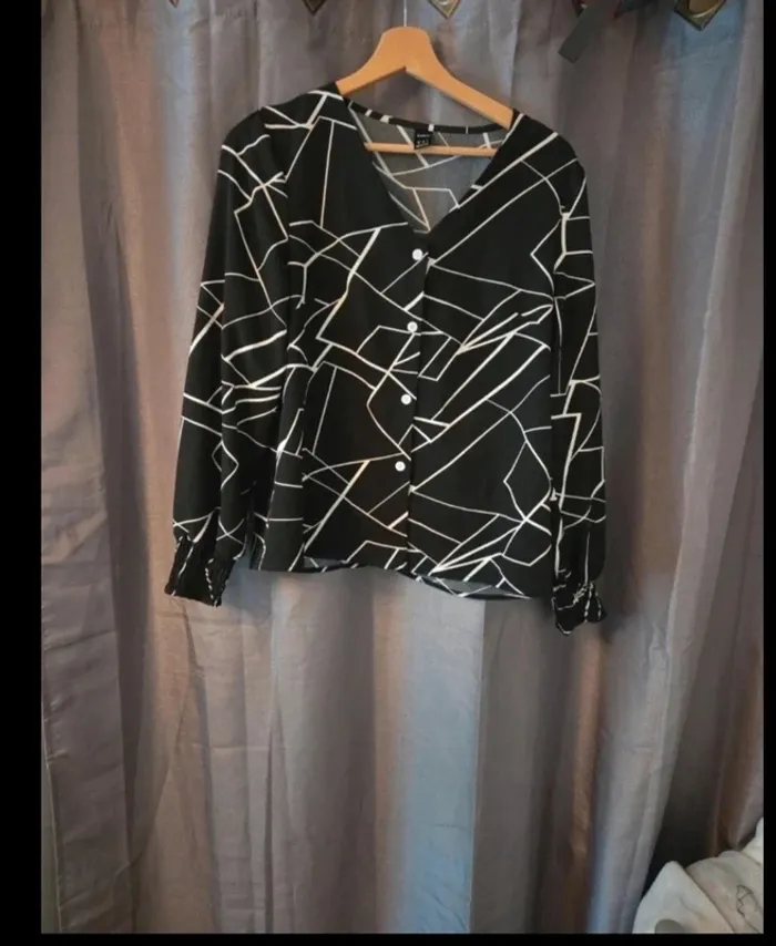 😍 Chemise femme taille M neuve - photo numéro 2
