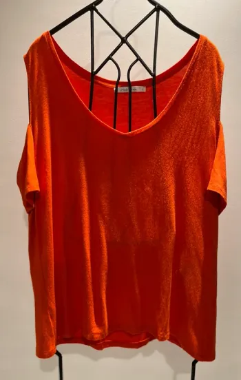 TEE shirt a manche courte épaule nu Gemo taille L