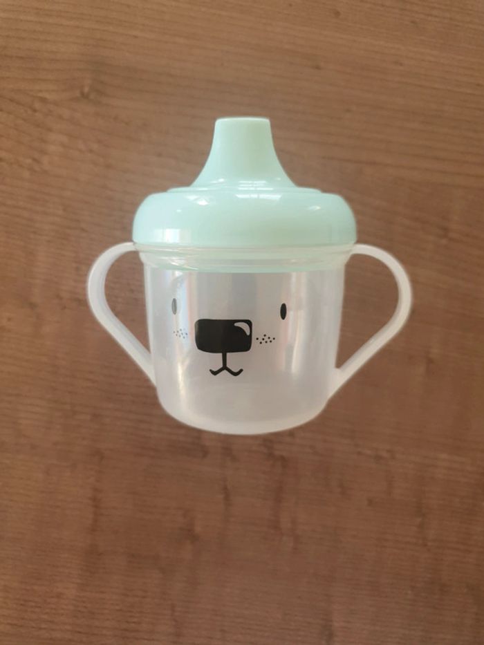 Gobelet avec hanses