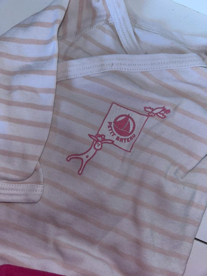 Lot bodies petit bateau 3 mois - photo numéro 5