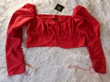 Crop top rouge  Taille M/L Neuf