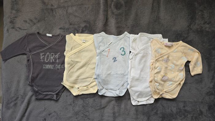 Lot de bodys bébé - photo numéro 2