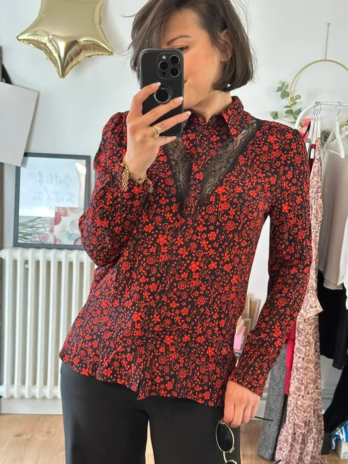 Chemisier Maje noir et rouge taille 38 motifs fleurs - photo numéro 3