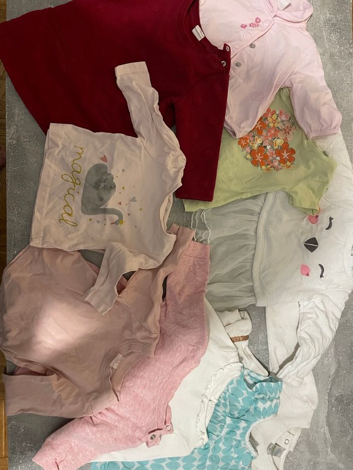 Lot de 42 vêtements taille 3 mois - photo numéro 5