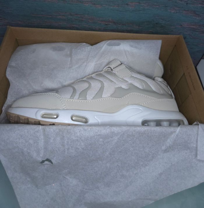 Baskets beige à scratch enfants mixtes tendances - Taille 34 - NEUVES 🌟 - photo numéro 2