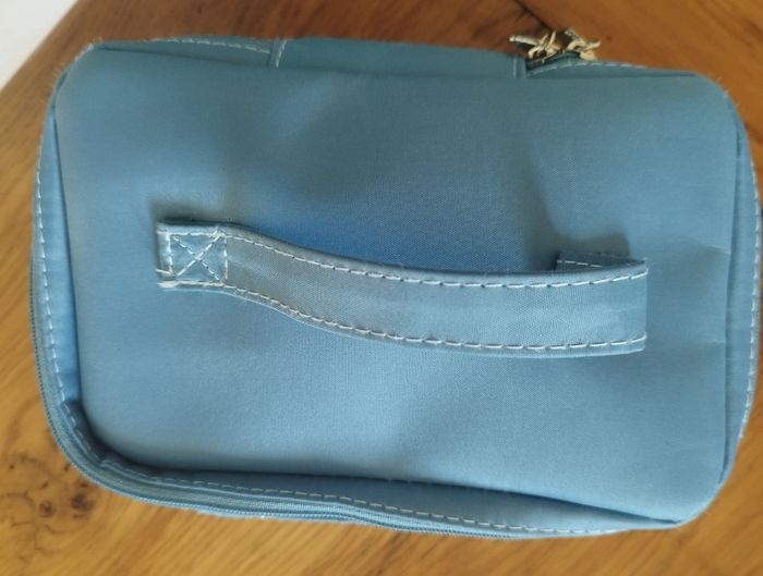 Trousse de toilette bébé bleu clair souple - photo numéro 4