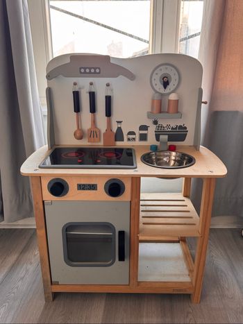 Cuisine en bois pour enfants