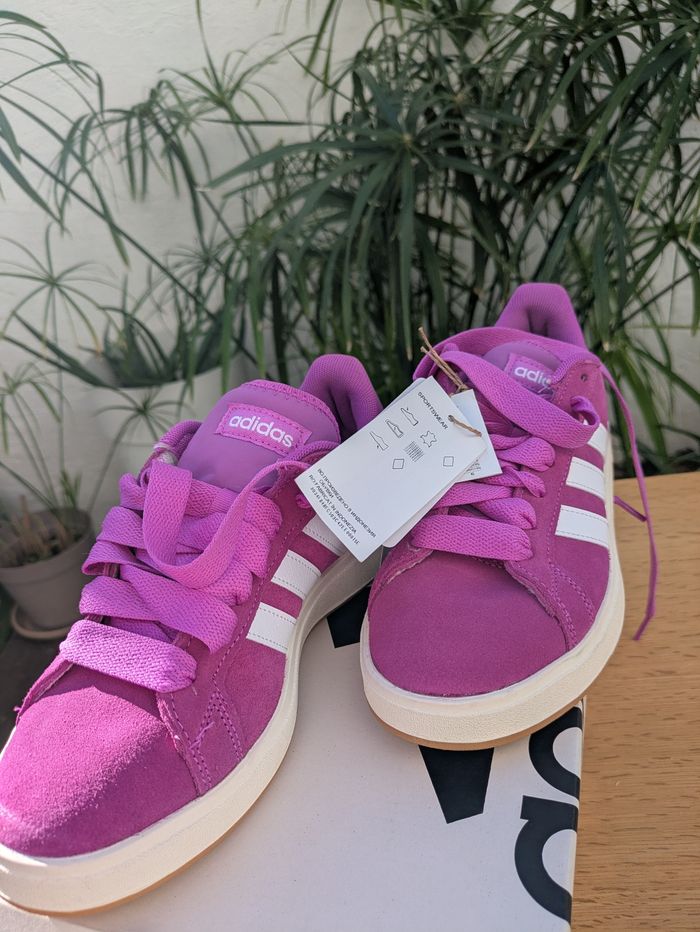 Jolie basket Adidas idée cadeau pour Noël - photo numéro 3