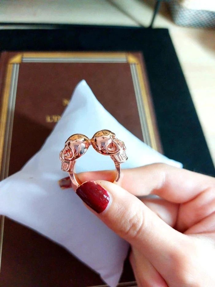 Magnifique bague neuve taille 55 couleur or rose. En acier inoxydable - photo numéro 3