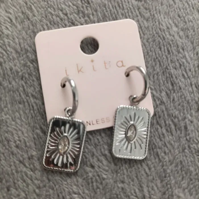 Boucles d'oreilles fantaisie Ikita neuves - photo numéro 1