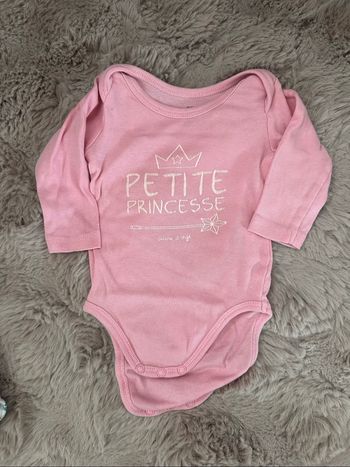 Lot 6 bodies  manches longues 3 mois