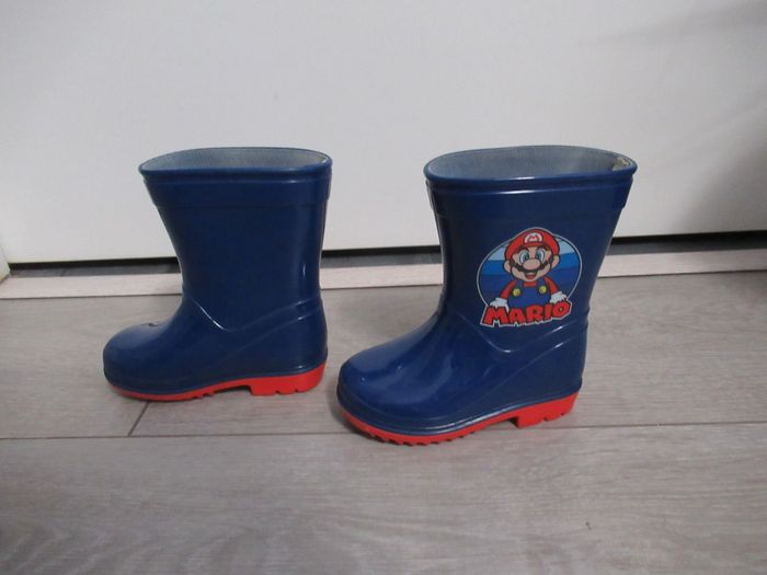 Bottes de pluie Mario Bross bleu et rouge Taille 22 - photo numéro 4