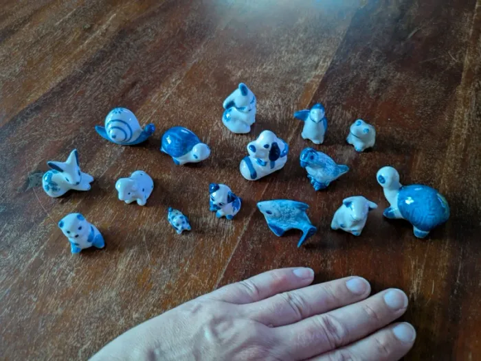 Magnifique lot de 15 animaux en porcelaine miniature blanc et bleu - photo numéro 2