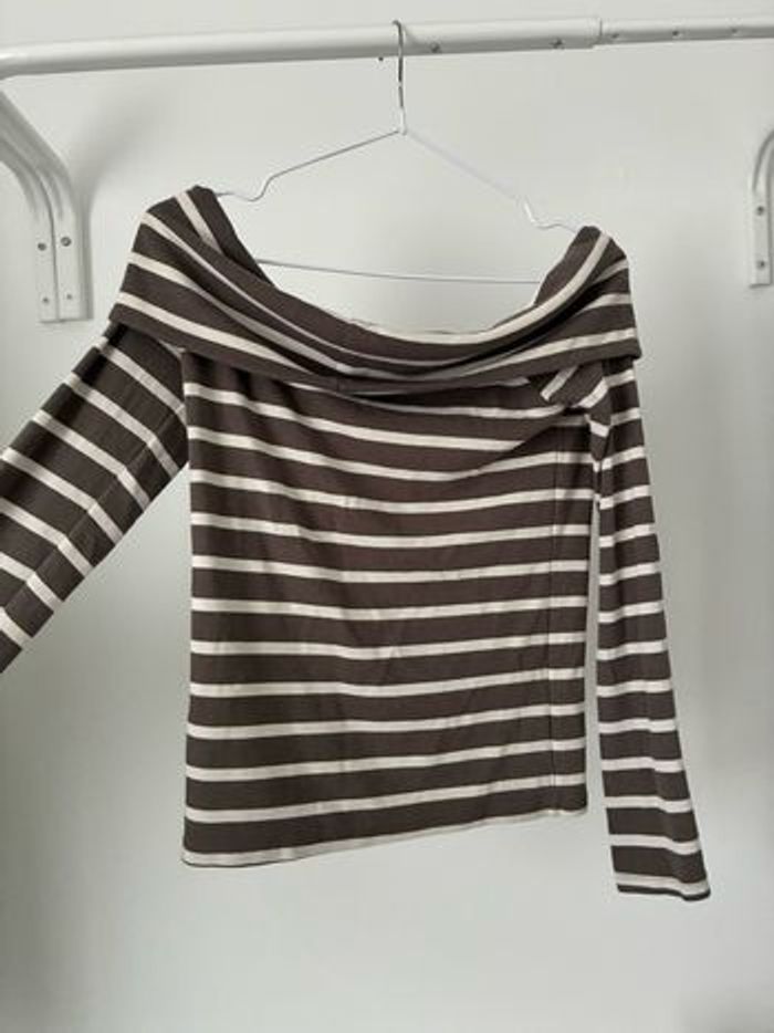 Haut à épaules dénudées à rayures - photo numéro 2