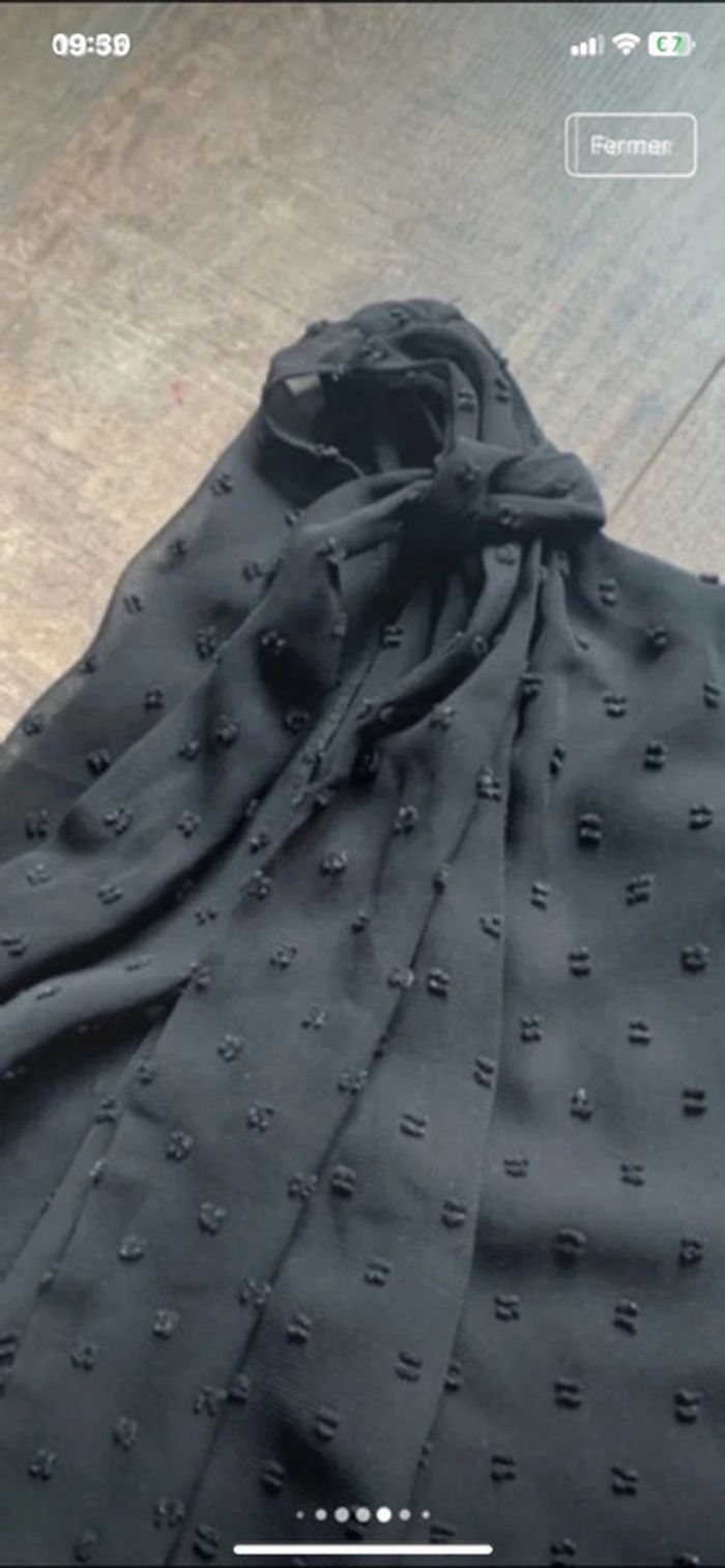 Petite robe noire légère - photo numéro 6