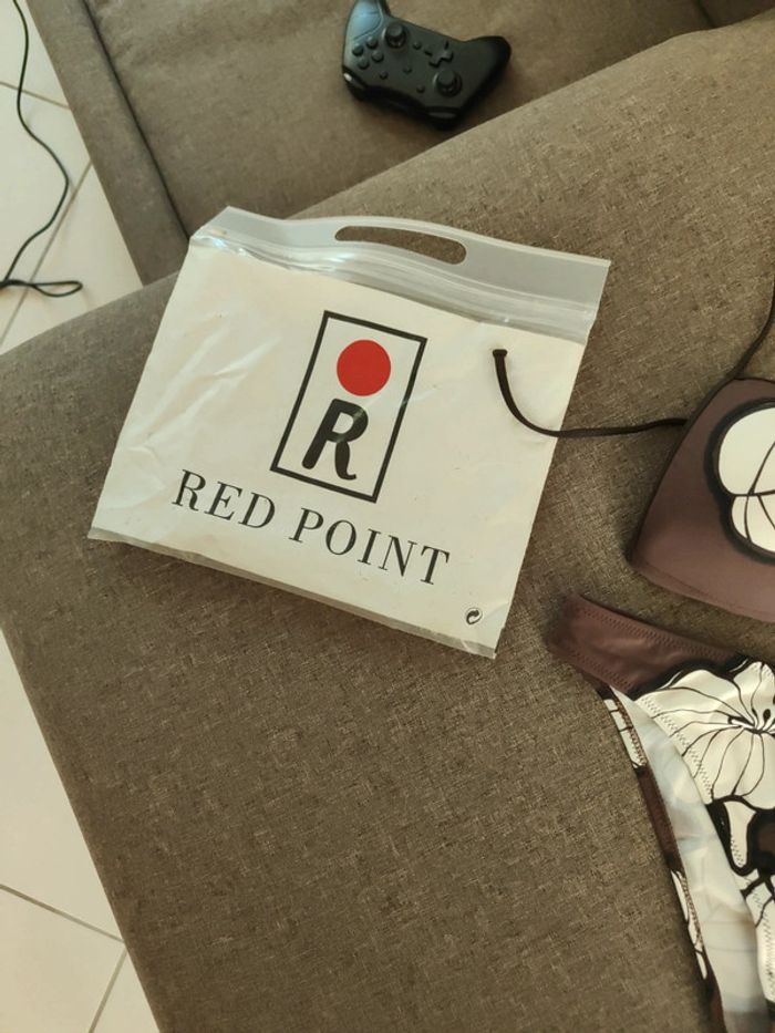 Maillot red point marron fleurs blanches - photo numéro 2