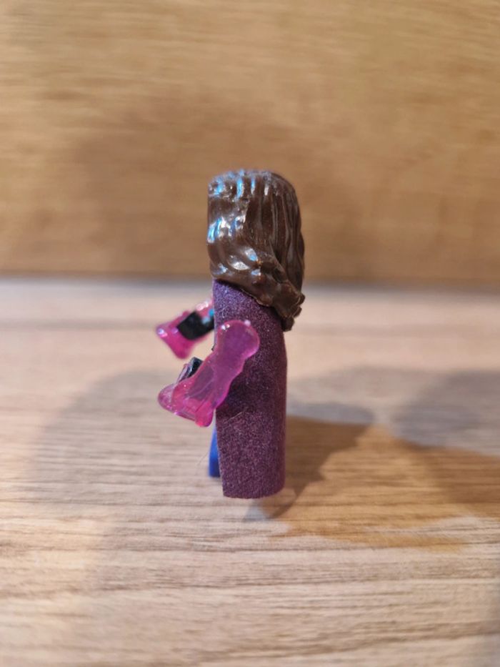 Figurine type lego personnage de la série sorcière rouge Wanda Marvel - photo numéro 2