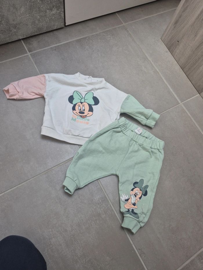 Ensemble jogging minnie