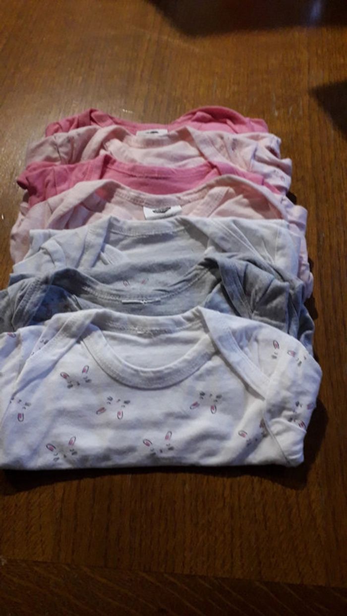 Lot de 7 bodies 3 mois