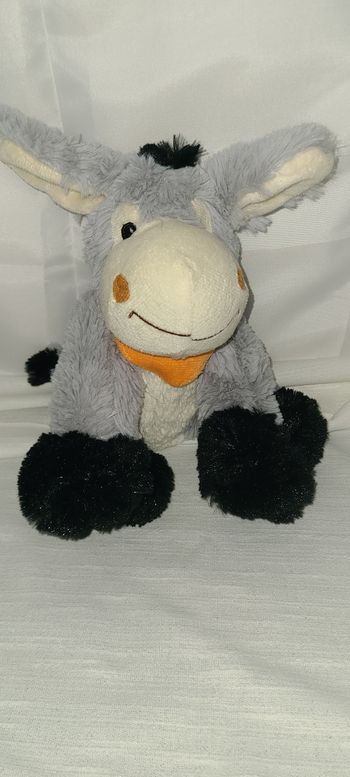 DOUDOU PELUCHE FIZZY ANE GRIS NOIR BLANC ECHARPE BANDANA ORANGE