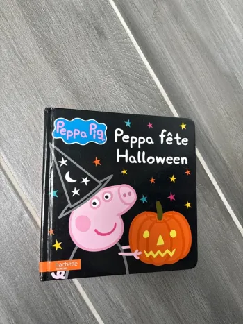 Livre Peppa fête Halloween