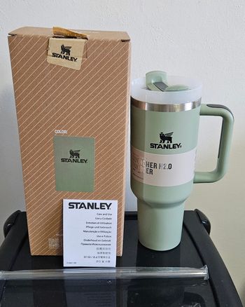 Tasse isotherme Stanley Quencher 1,18L kaki