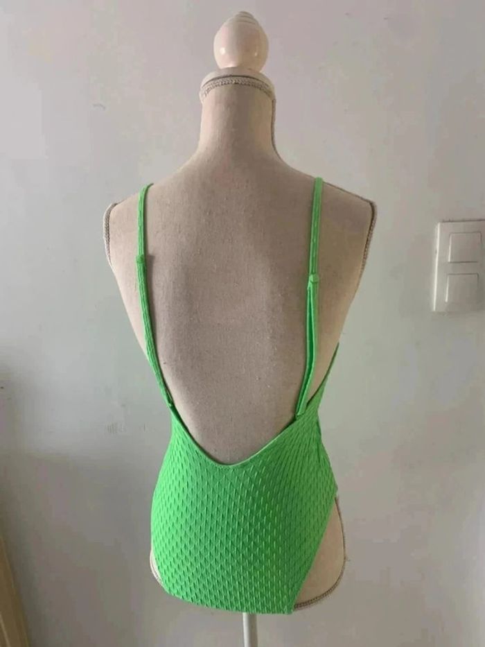 Sublime maillot de bain vert néon décolleté plongeant Undiz taille xs très bon état - photo numéro 5
