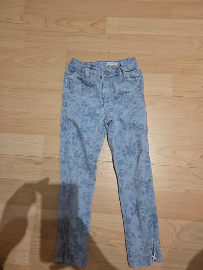 Pantalon vertbaudet taille 4ans