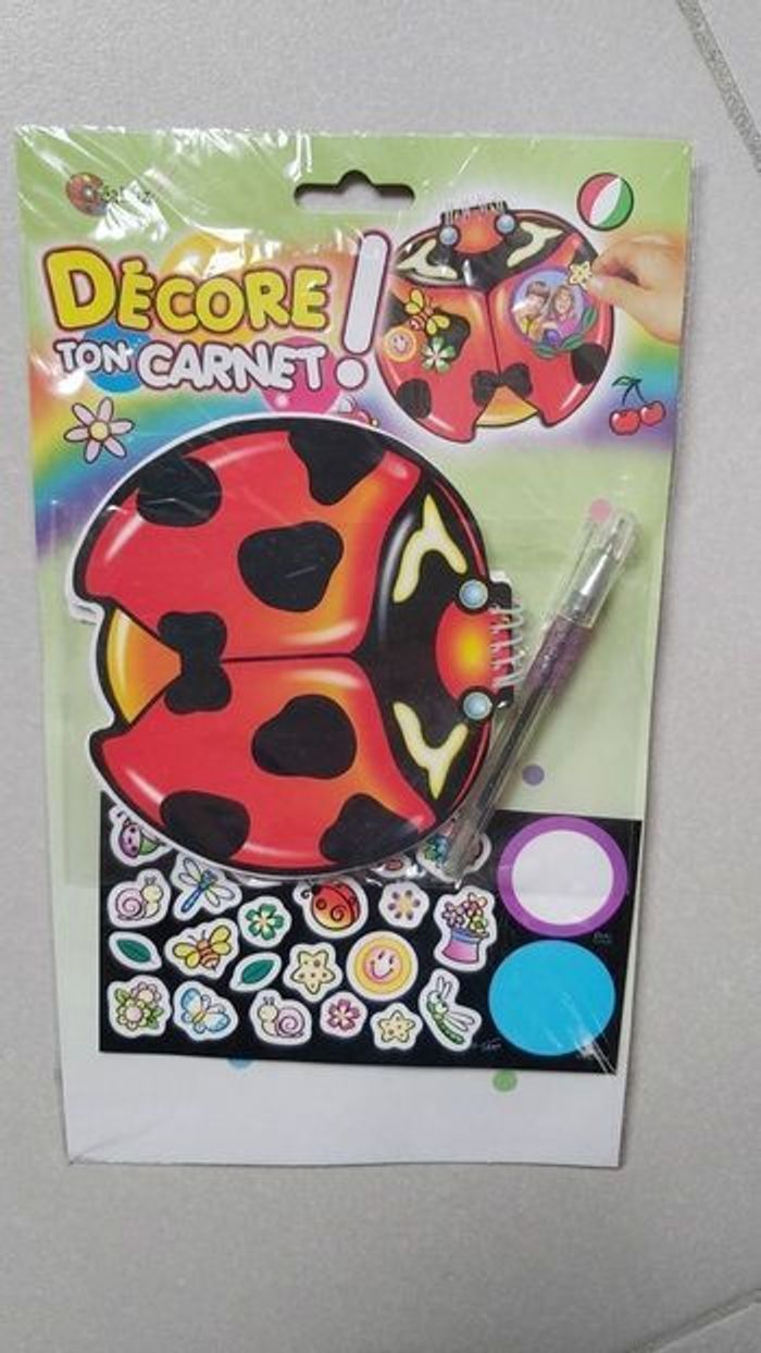 Décore ton carnet coccinelle - photo numéro 2