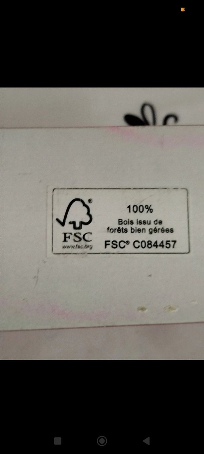 Porte manteau en bois fuschia - photo numéro 5