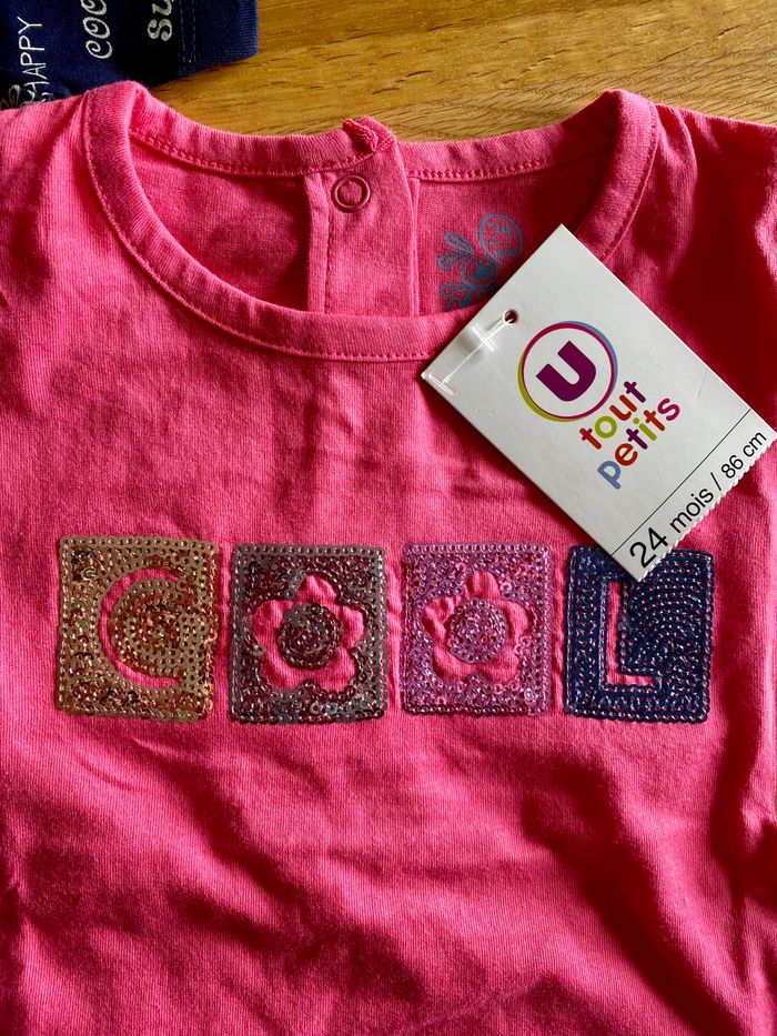 Lot de deux t-shirts neufs - 24 mois - photo numéro 3