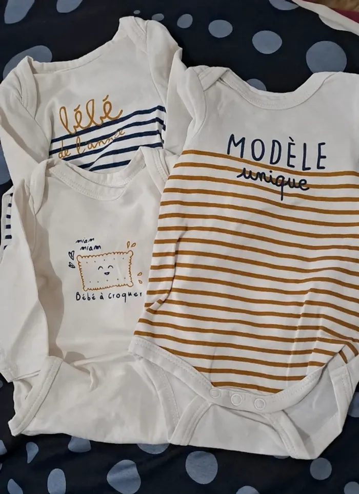 Lot de 3 bodies naissance