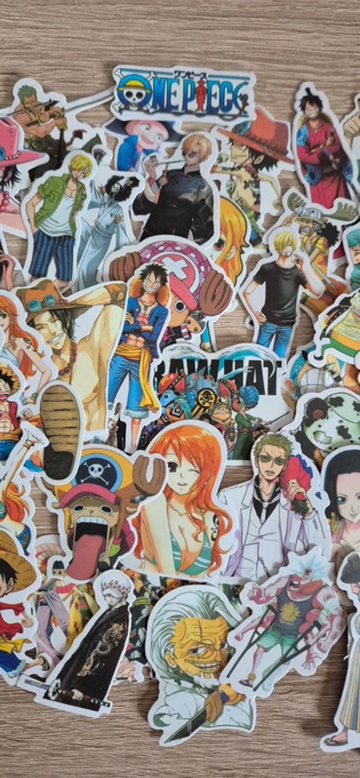 Lot de 50 stickers/ autocollants One Piece