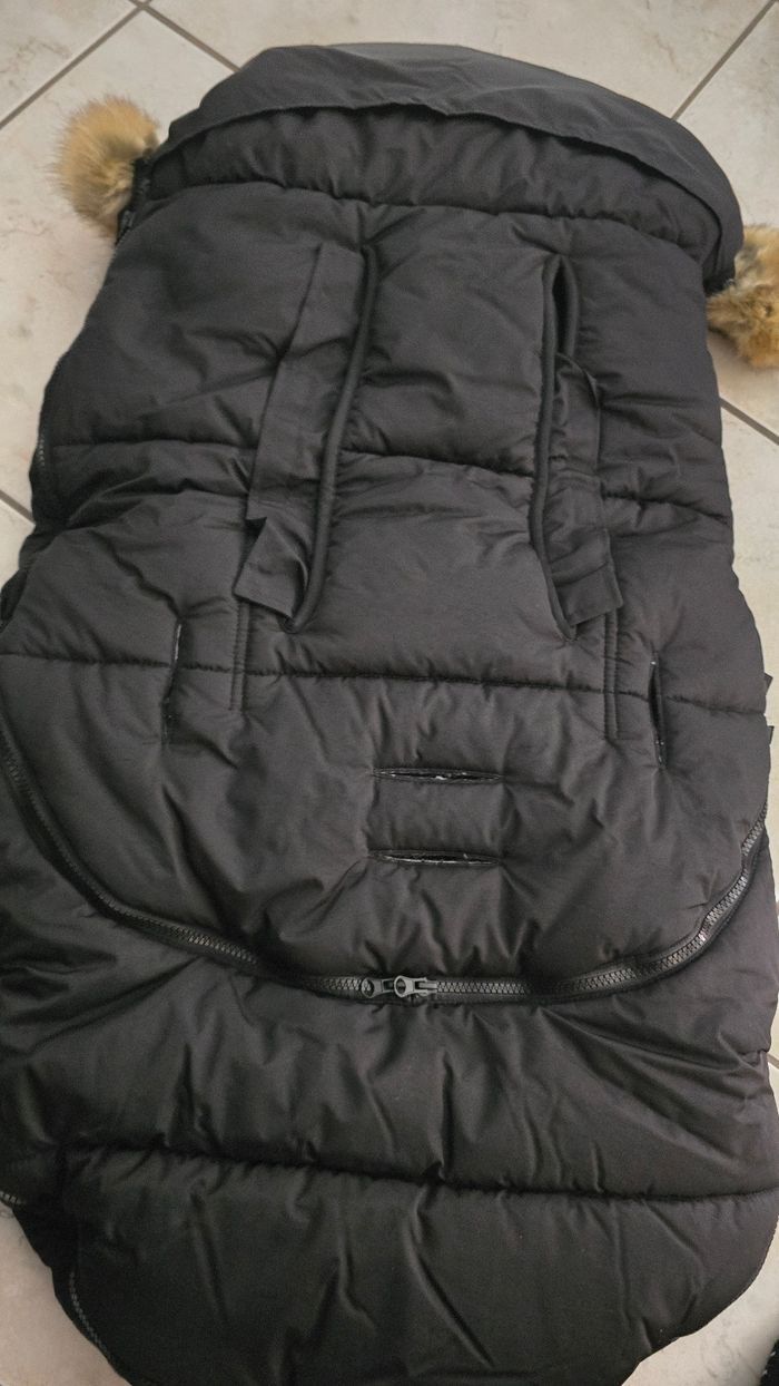 🤩🥰😍( Neufs non servis) ensemble: chanceliere évolutive 0/6ans et gants  spécial poussette  (ferme)😍🤩🥰 - photo numéro 5