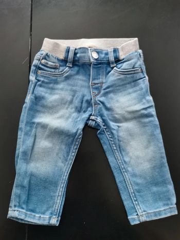 Jean H&M T 6/9 mois