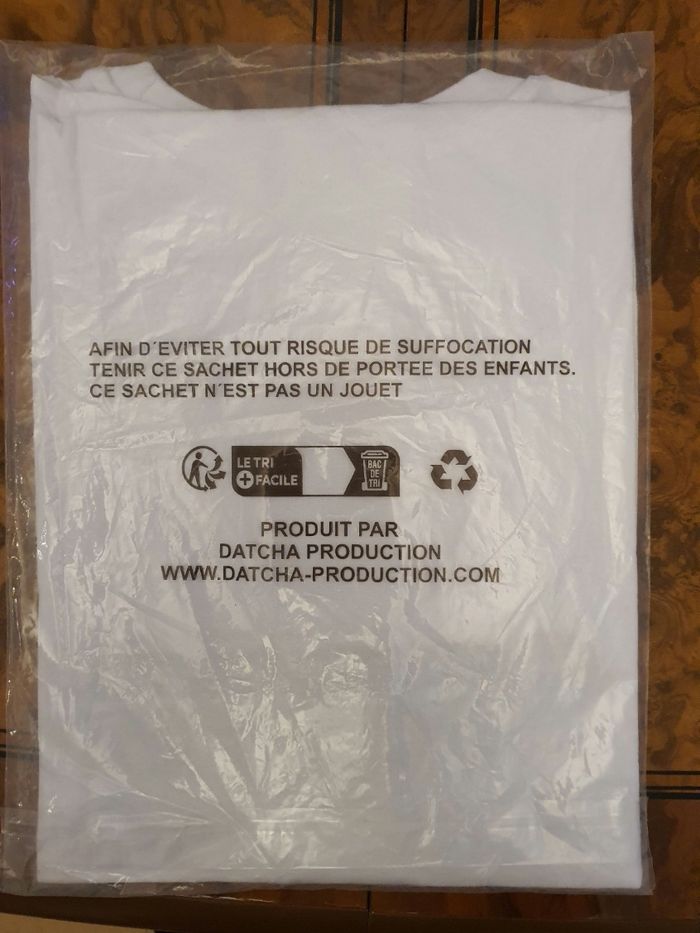 Lot Neuf et Scellé T-shirt taille L/XL Tanjiro + Nezuko Demon Slayer x KFC - photo numéro 7