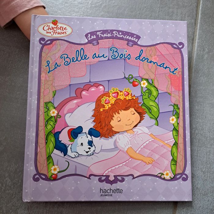 Les fraisi princesse la belle au boi dormant