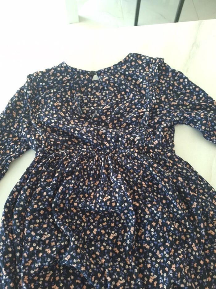 🌸 Robe fille à fleurs – KIABI – Taille 5 ans (108–113 cm) - photo numéro 3