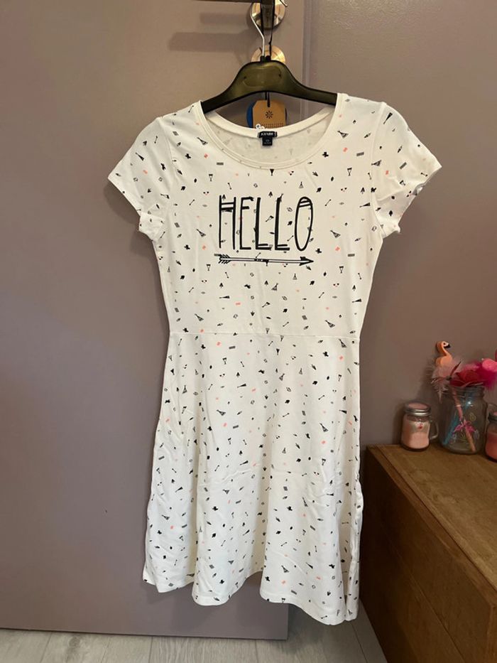 Robe hello kiabi taille 12 ans